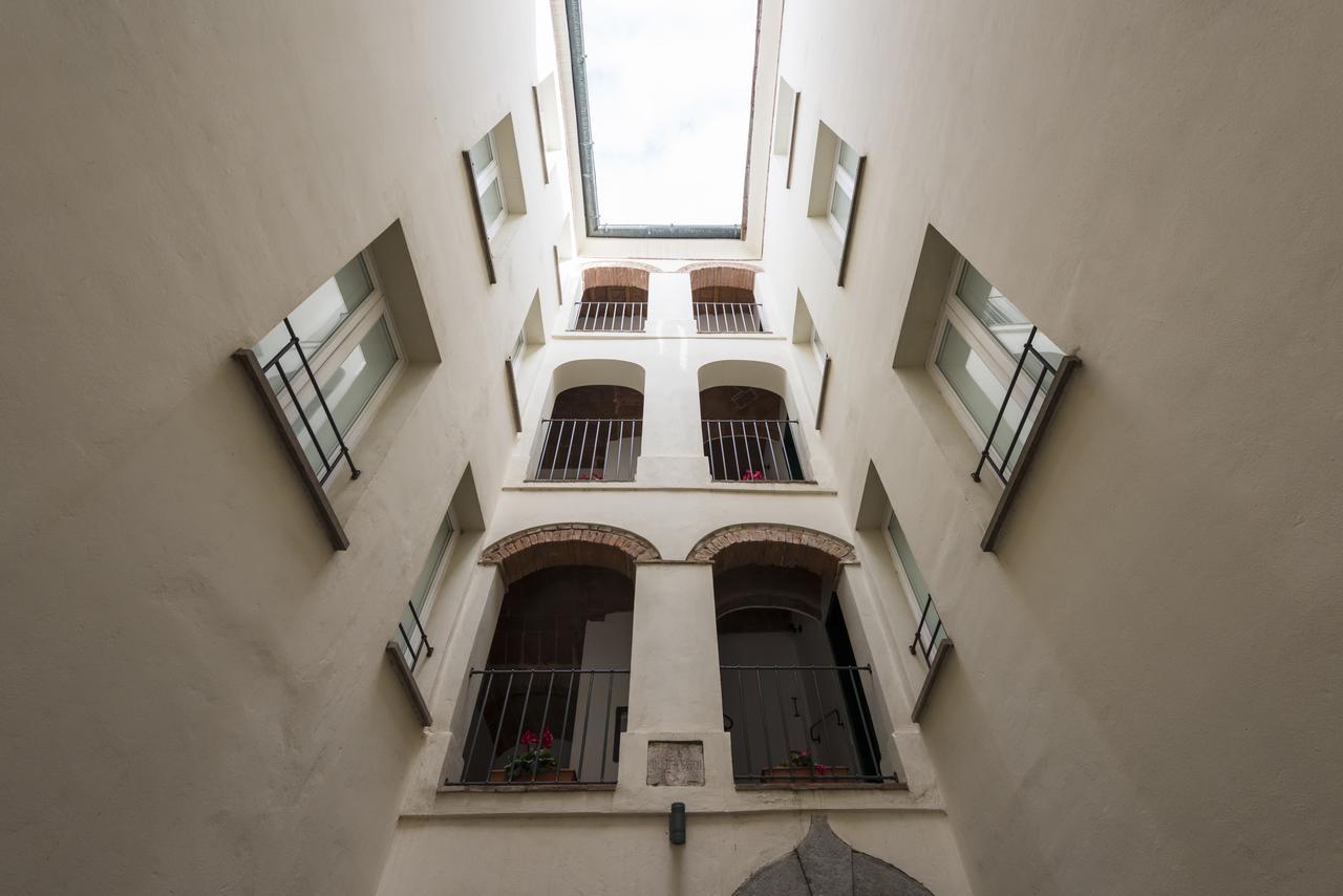 Il Chiostro Appartamenti & Suites Suvereto Eksteriør billede